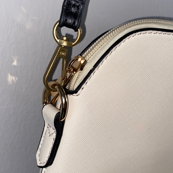 Chic White Crossbody Bag with Navy Strap - Picture 5 of 16